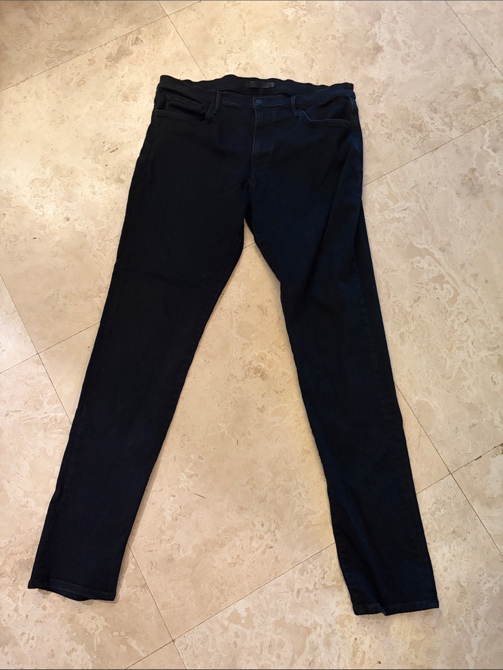 Joe's Jeans Skinny Jeans in Black